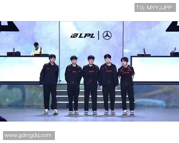 青年赛特别报道：见证JDG从青涩到辉煌的成长历程与奋斗故事