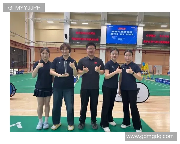 重庆羽毛球队选拔赛精彩点评展现团队节奏与个人风采的完美结合