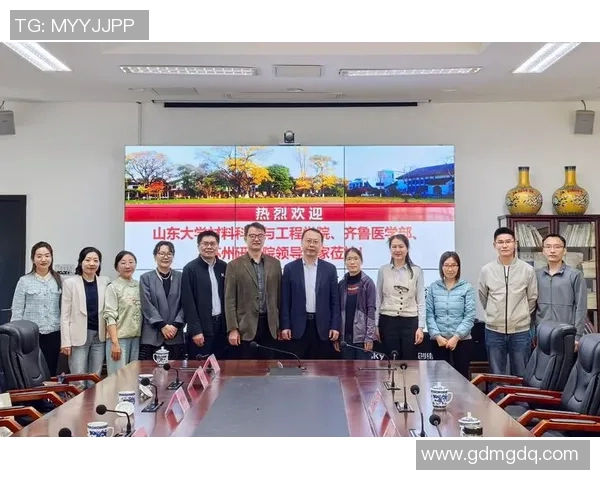 乒乓球的舞台与人生的深度对话:周敏的成长与追梦之路 乒乓球的舞台与人生的深度对话:周敏的成长与追梦之路