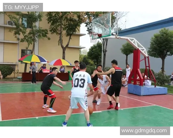 重庆篮球队的速度之谜:激情与技巧交织的赛场传奇 重庆篮球队的速度之谜:激情与技巧交织的赛场传奇